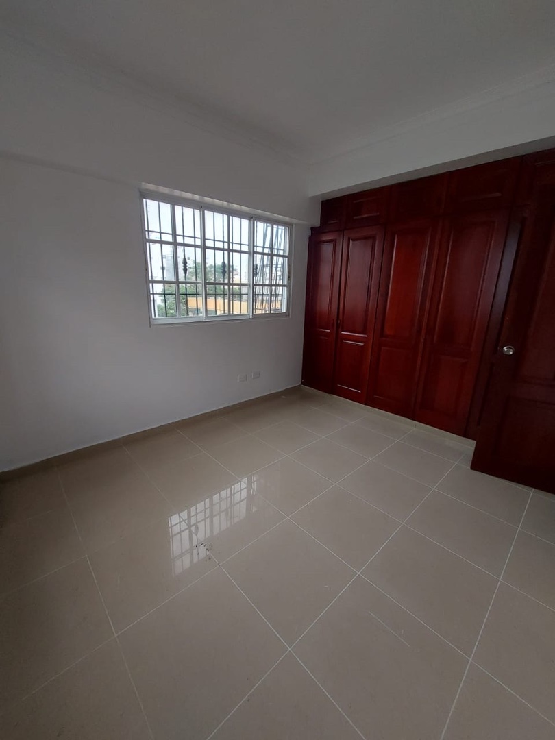 apartamentos - Alquilo o Vendo en Bella Vista, Santo Domingo Distrito Nacional  4