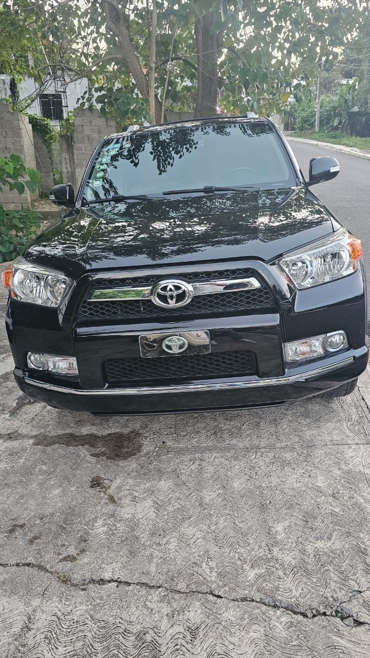 jeepetas y camionetas - Toyota 4Runner Exalente condición 