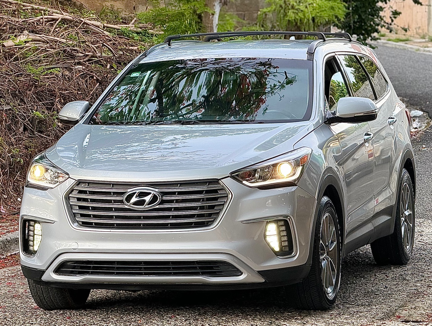 jeepetas y camionetas - Hyundai Santa Fe SE 2018 Americano 3 filas