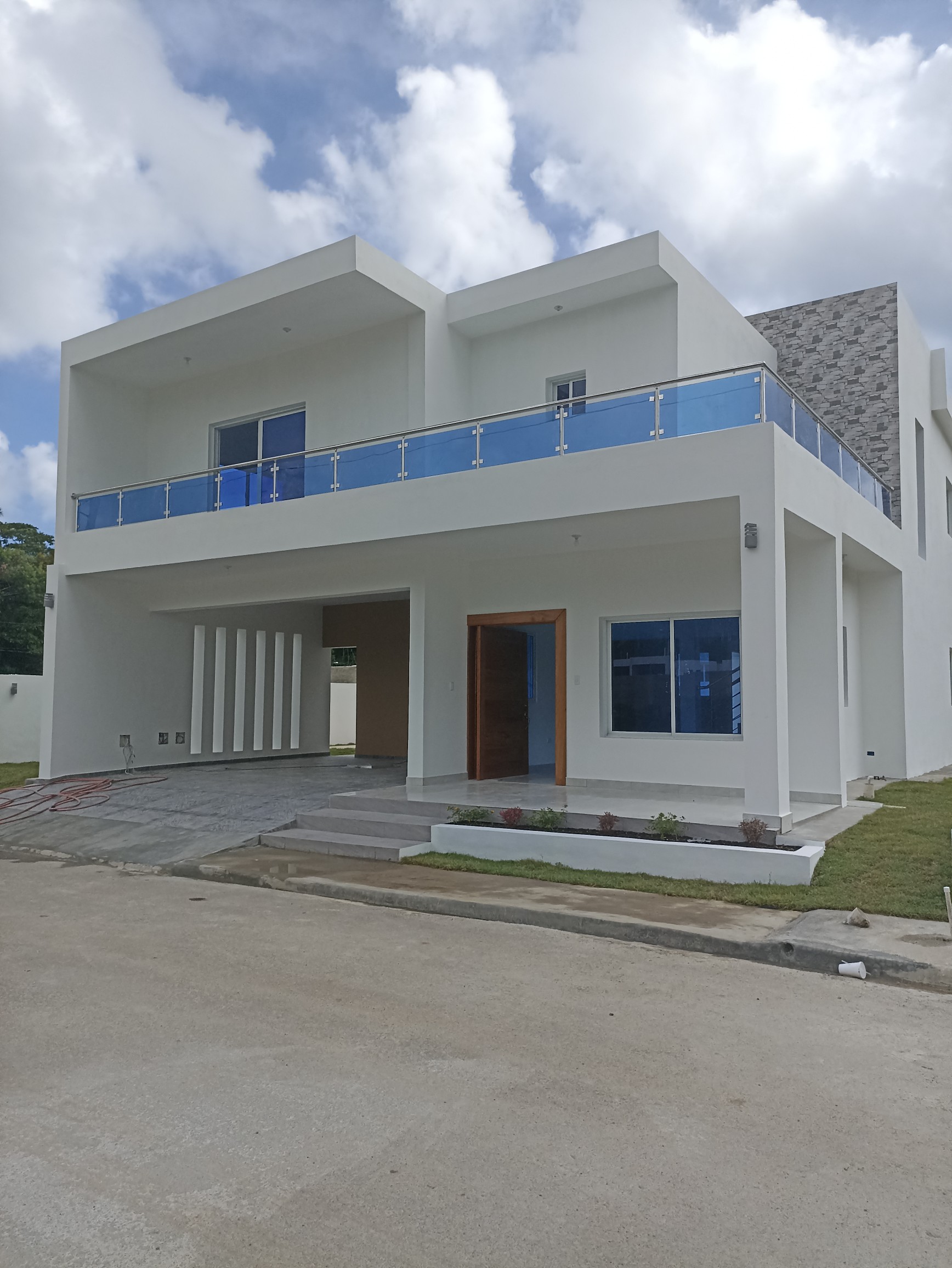 casas - Fabulosa casa lista para entrega a pocos minutos de la playa lugar tranquilo