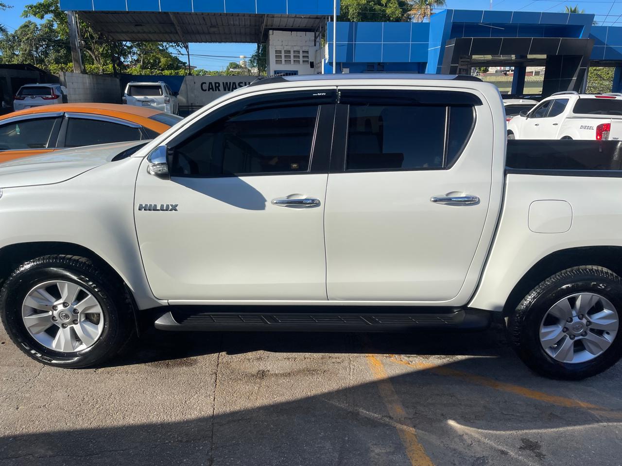 jeepetas y camionetas - Toyota hilux  6