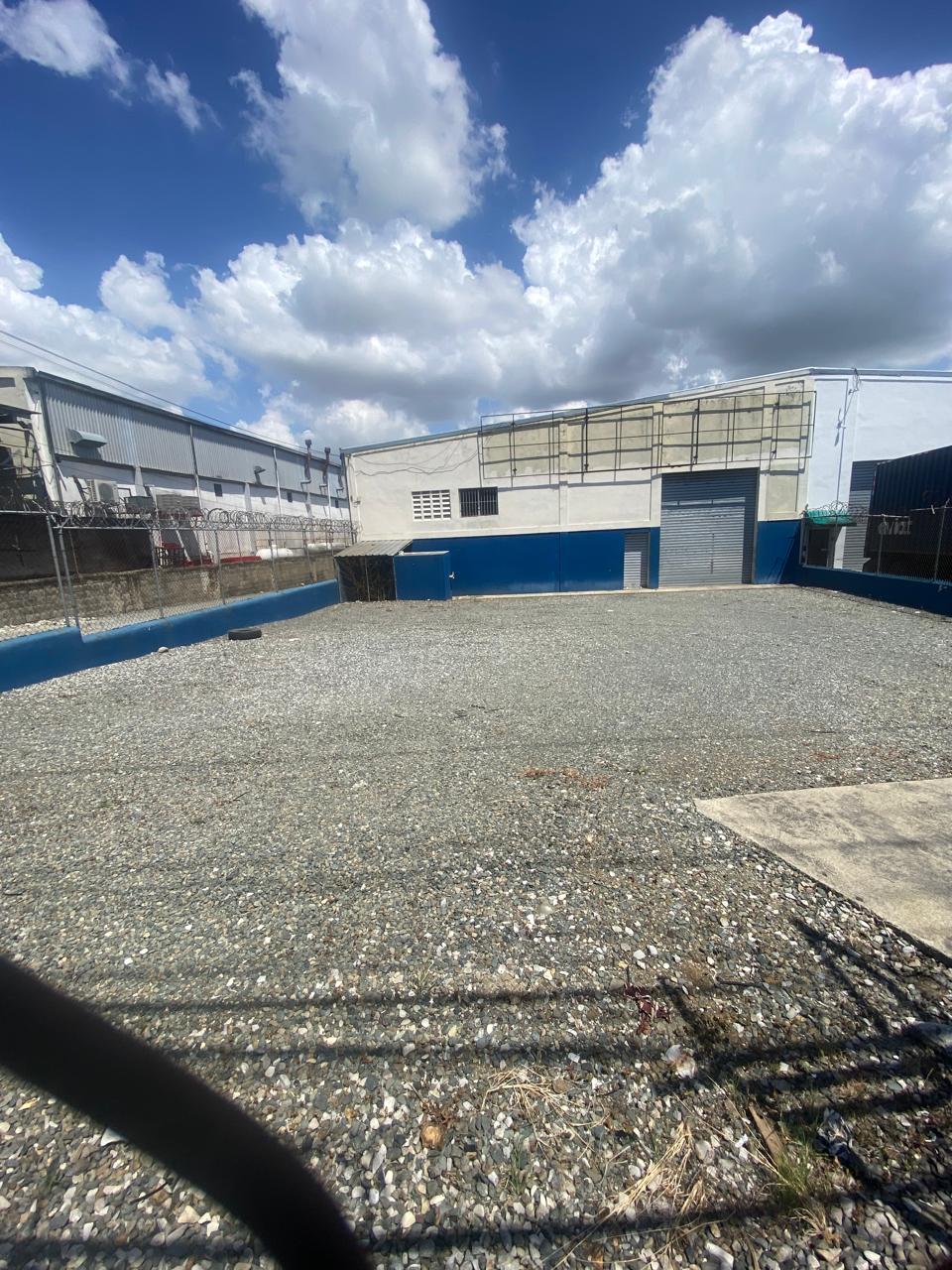 oficinas y locales comerciales - Nave en la Autopista Duarte, Distrito Nacional  0