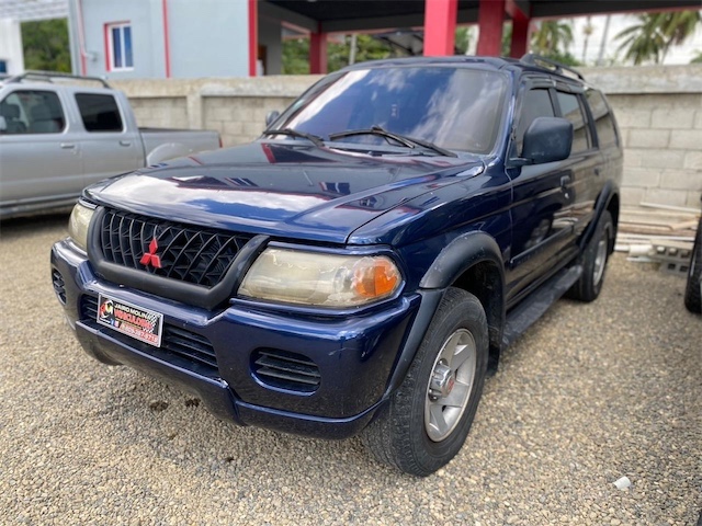 jeepetas y camionetas - Mitsubishi montero Esport 2003