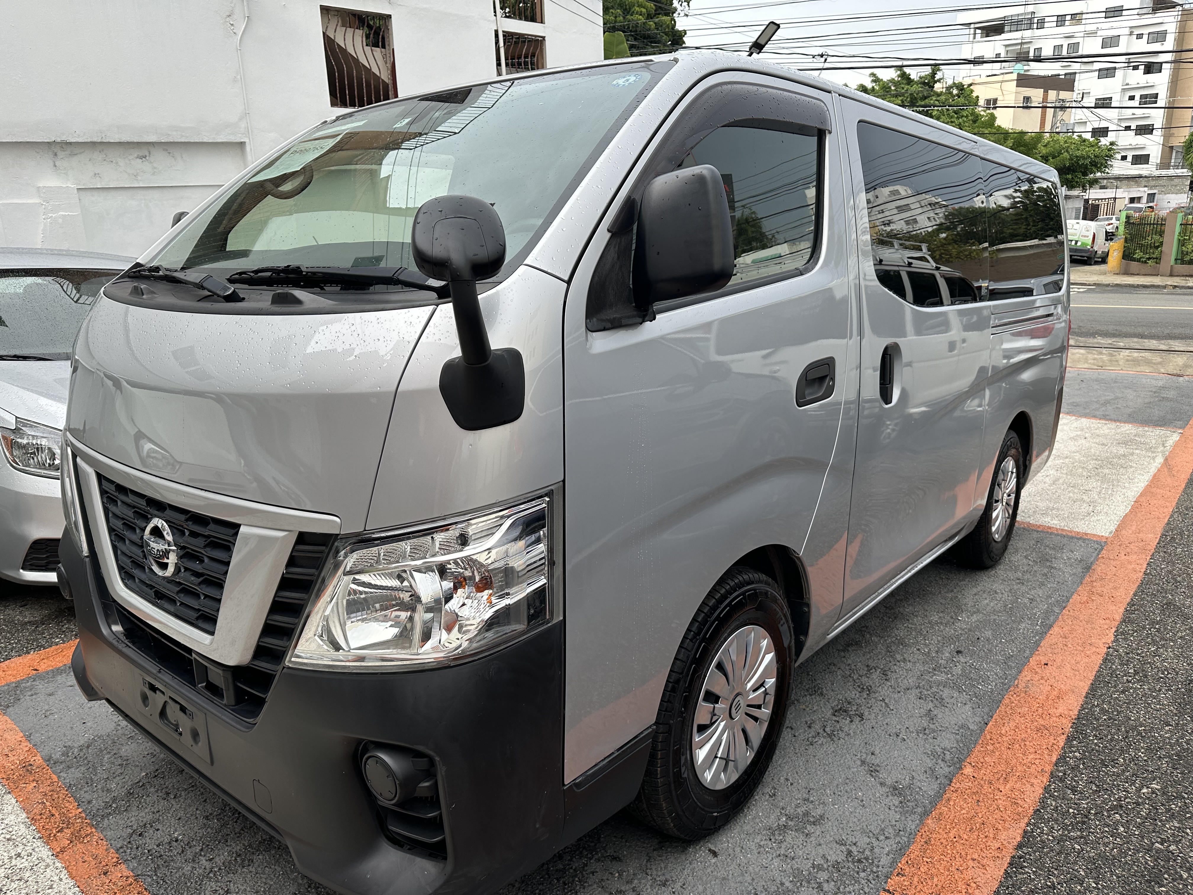 jeepetas y camionetas - Nissan NV350 2019 2