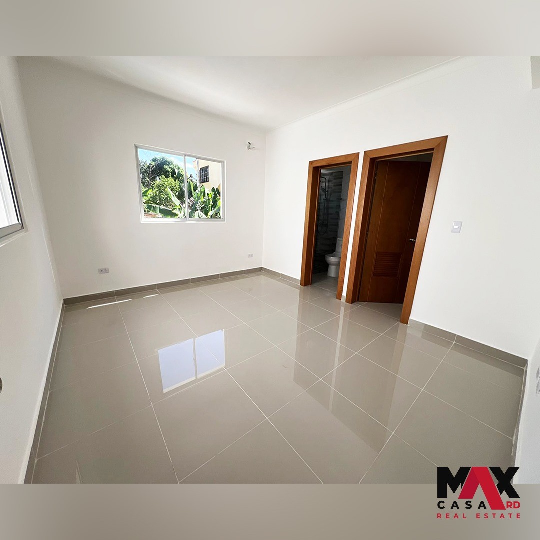 casas - CASA EN VENTA UBICADA EN EL KM 14 DE LA AUTOPISTA DUARTE, SANTO DOMINGO OESTE  2