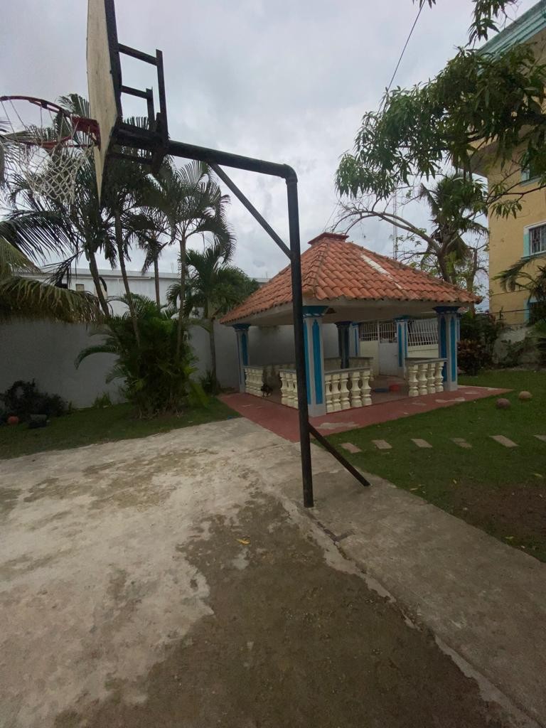 casas - Hermosa residencia de venta en exclusivo Sector en Higuey.

 5