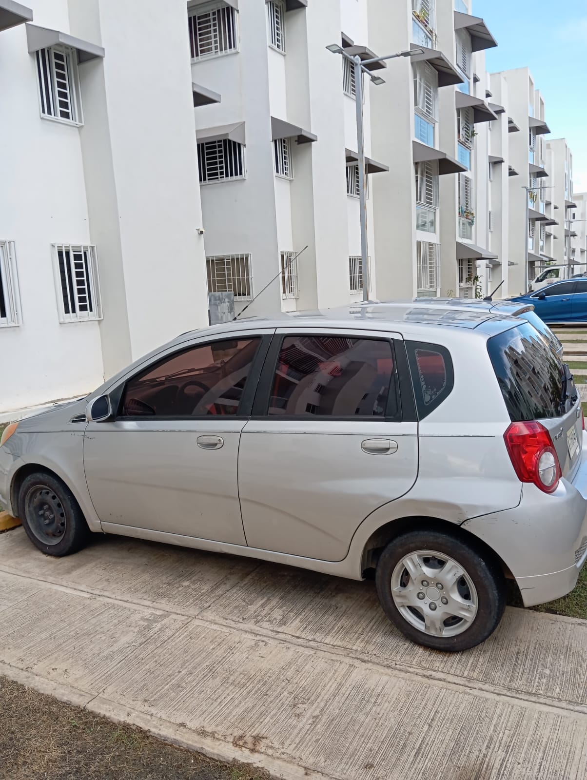 carros - vendo carro chevrolet, del año 2011 en buena condicion