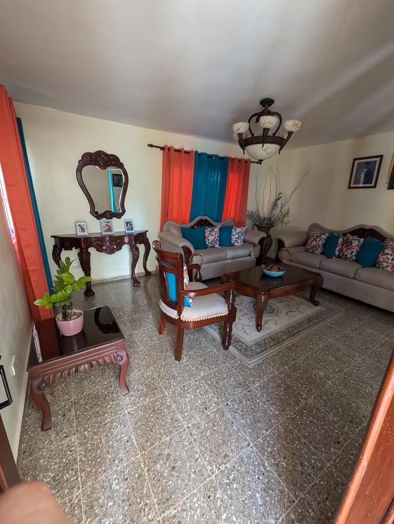 casas - Casa totalmente amueblada en venta en la Romana  2