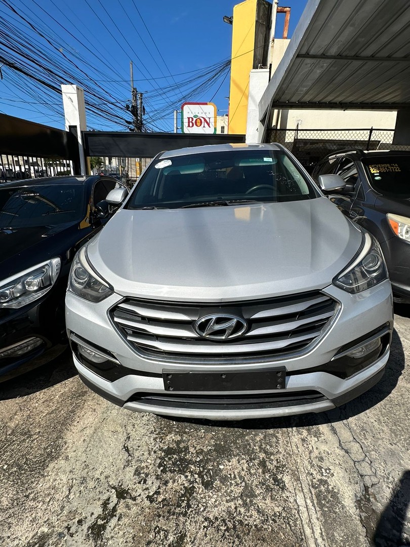 jeepetas y camionetas - HYUNDAI SANTA FE 2018 GRISDESDE: RD$ 1,200,100.00