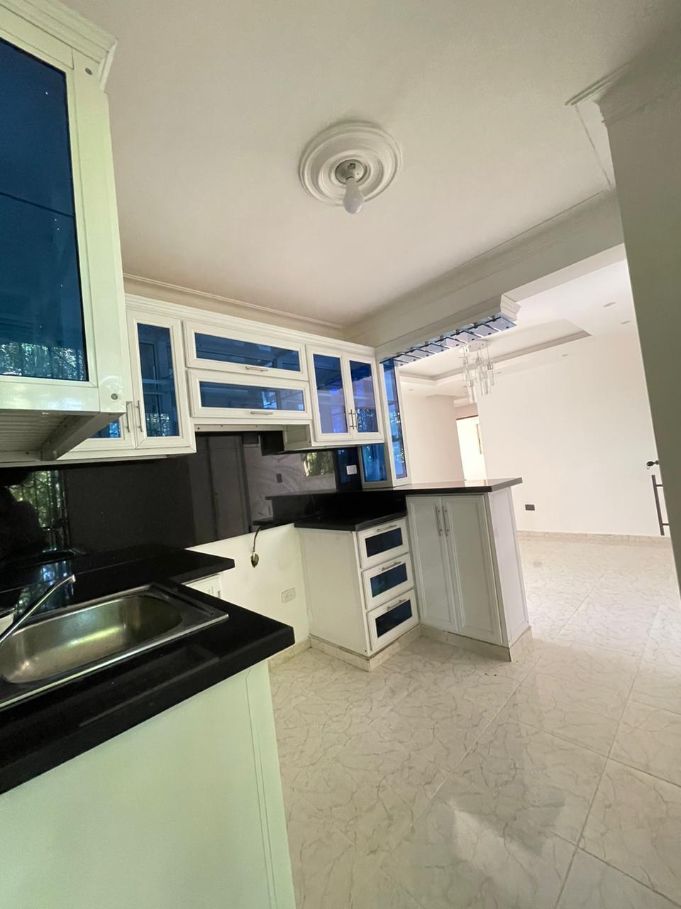 apartamentos - 3er Nivel Disponble en Llanos de Gurabo 8