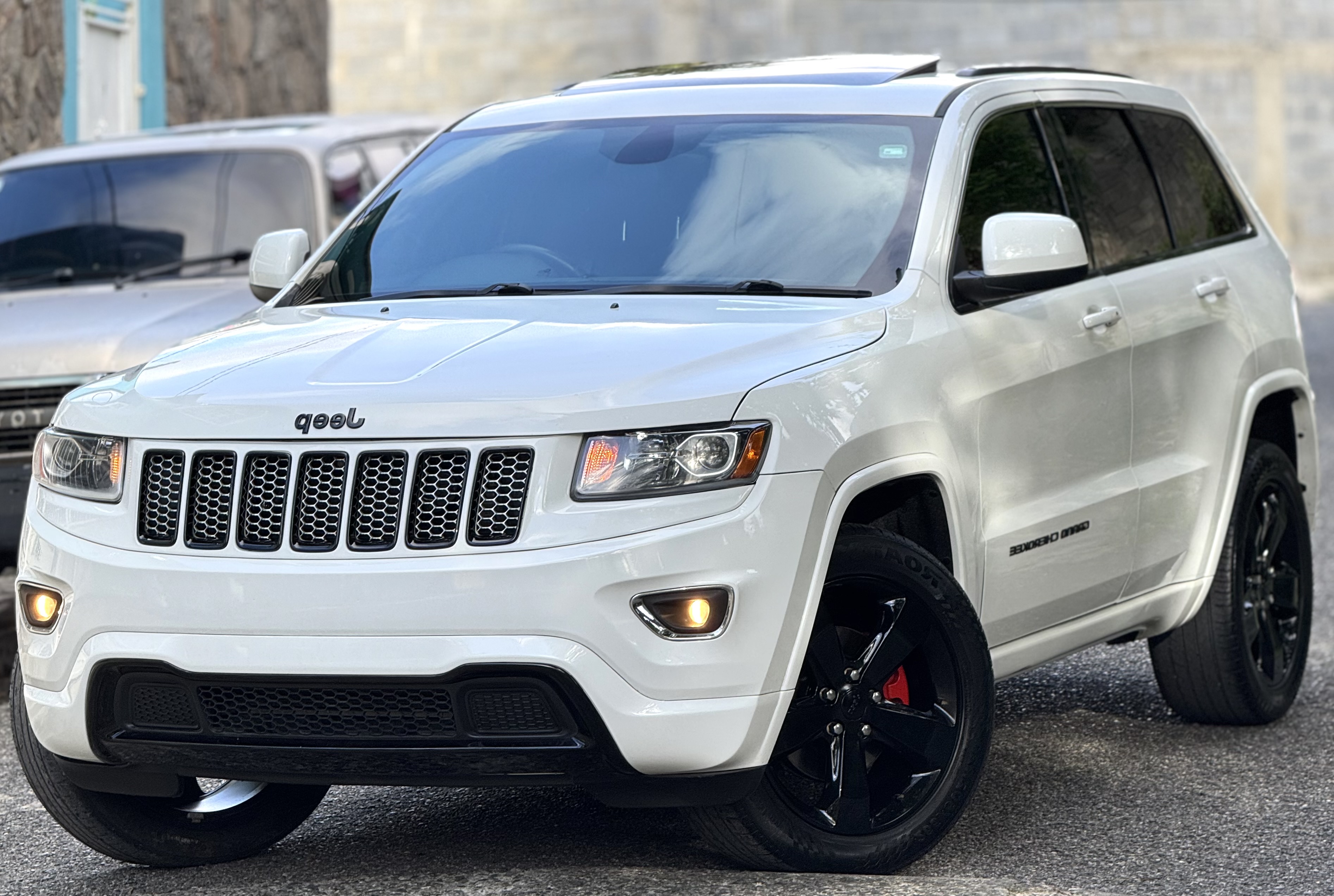 jeepetas y camionetas - Jeep Grand Cherokee Laredo 4X2 2015 0