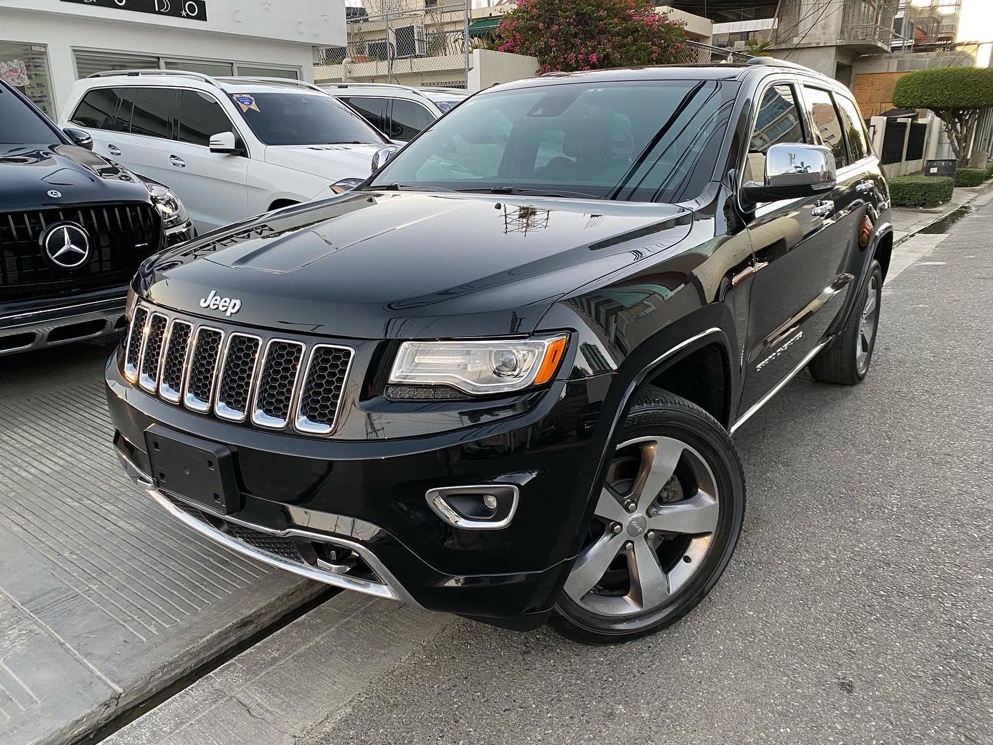 jeepetas y camionetas - Jeep Grand Cherokee Overland 2014