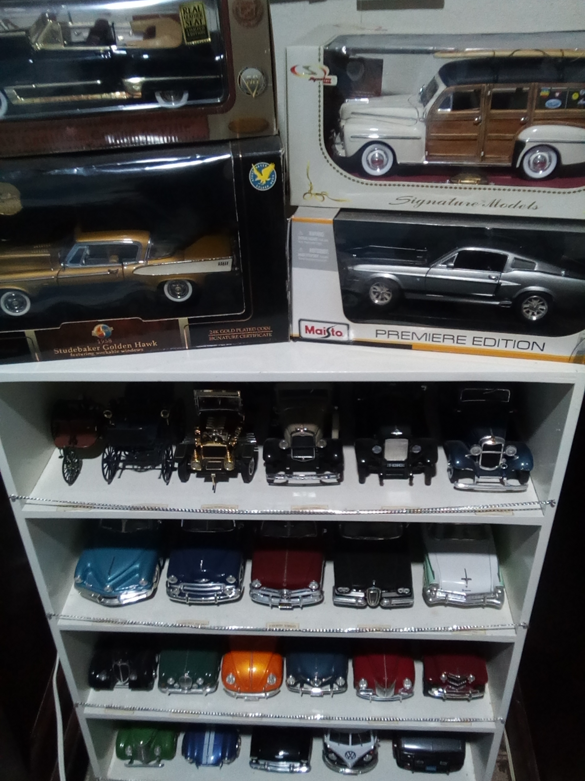 hobby y coleccion - Carros de colección a 1/18