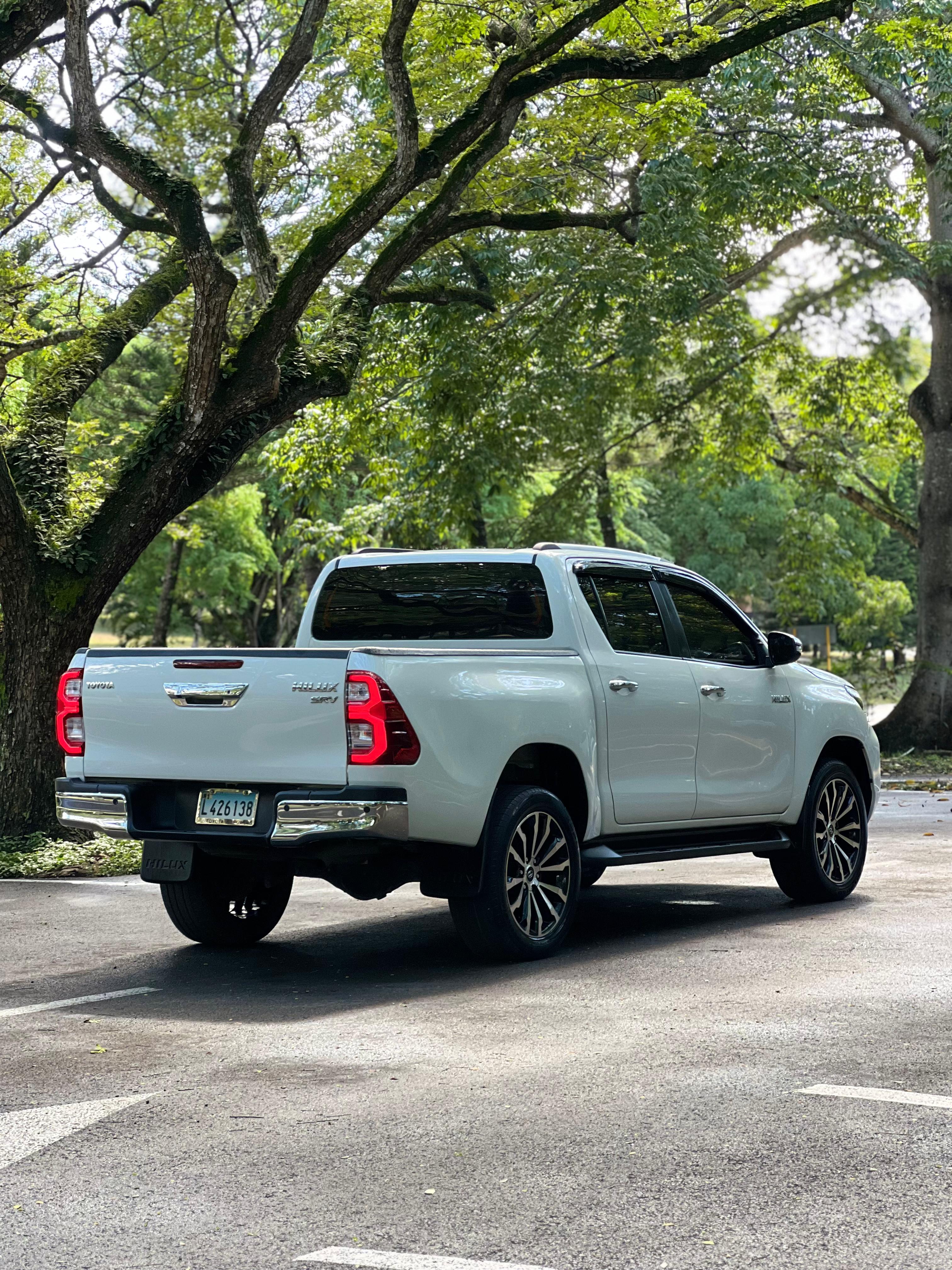 jeepetas y camionetas - Toyota Hilux SRV 2021  5