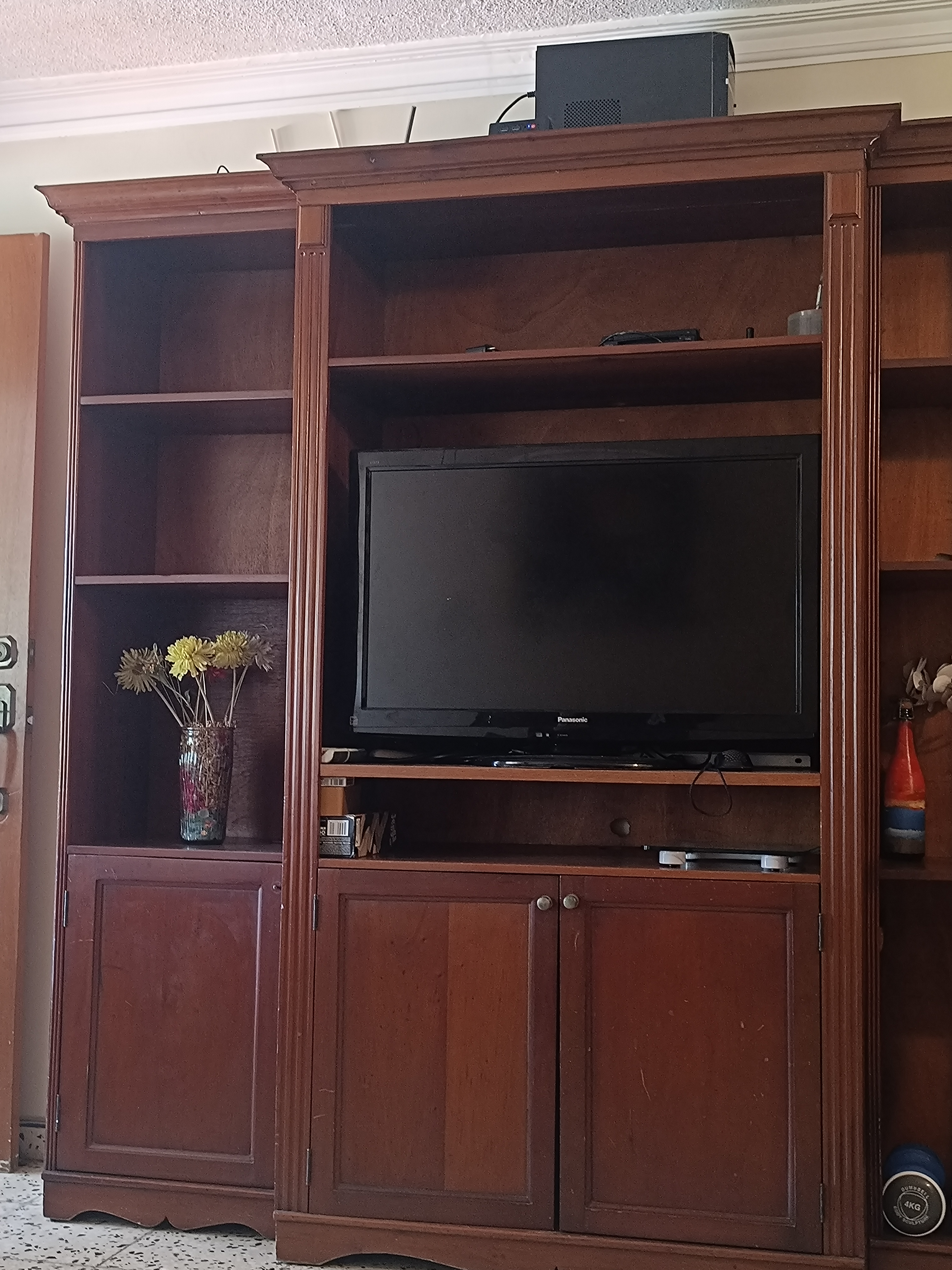 muebles y colchones - Vendo mueble librero y TV