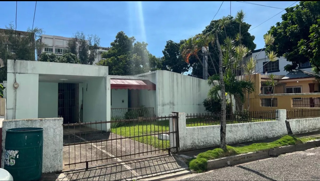 casas - vendo Casa para Remozar en Mirador Sur 