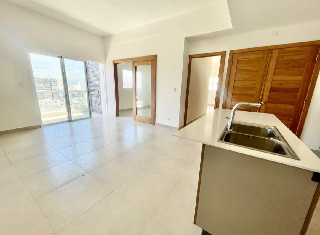 apartamentos - Vendo apto de 1 hab mas estudio. 86M2. Serrallés 4