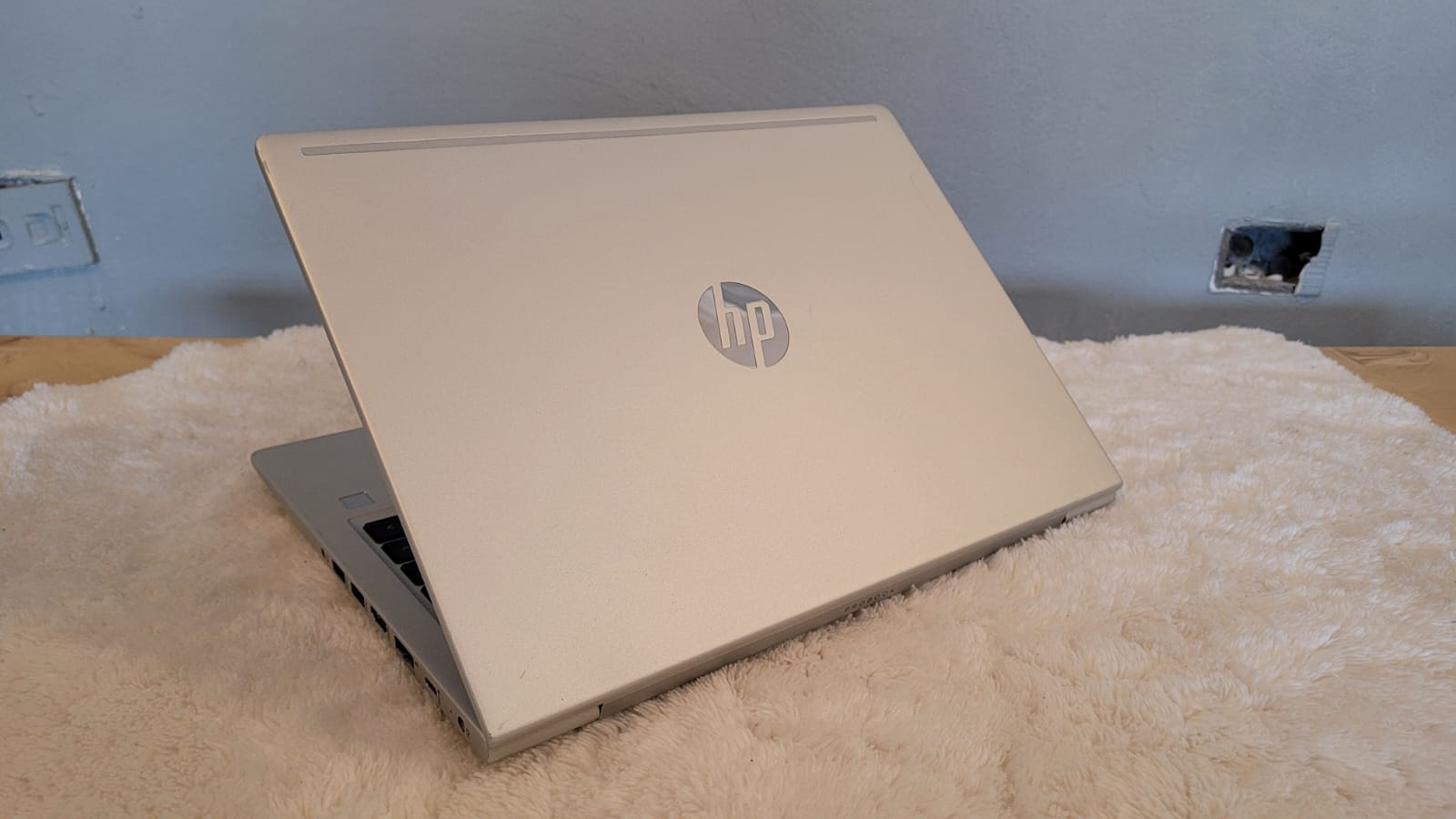 computadoras y laptops - Laptop Hp Elitebook  corei5 8th 8GB 256 SSD 14 plg 3