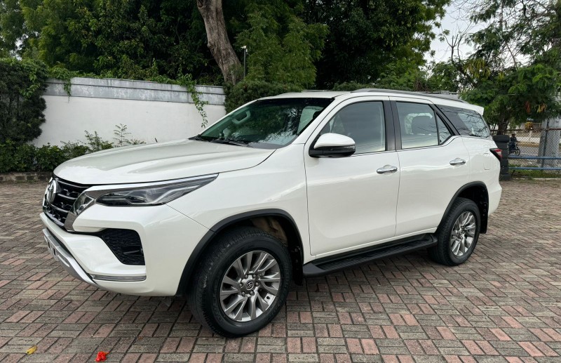 jeepetas y camionetas - Toyota fortuner 2022 1