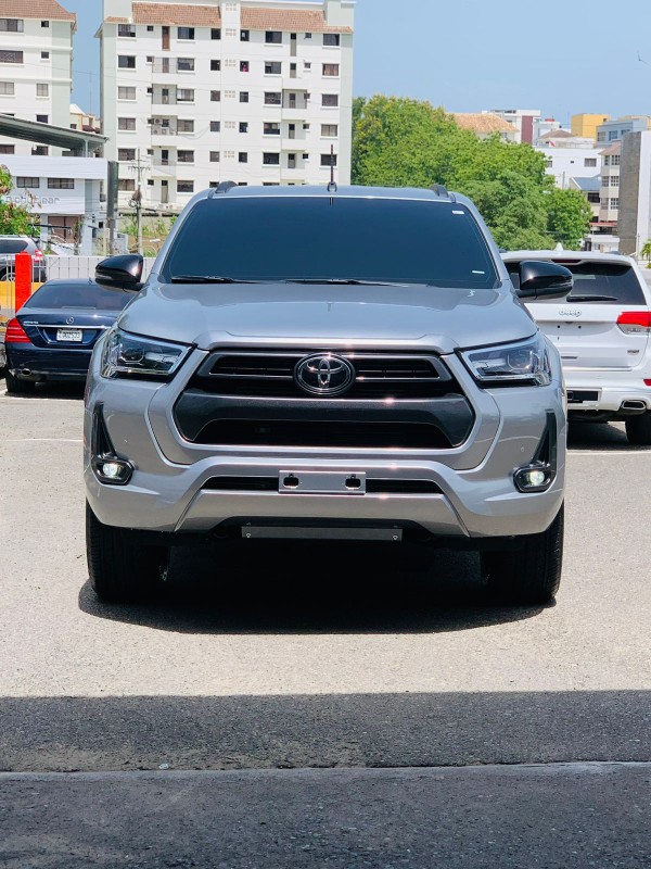 jeepetas y camionetas - Toyota hilux 2022 0