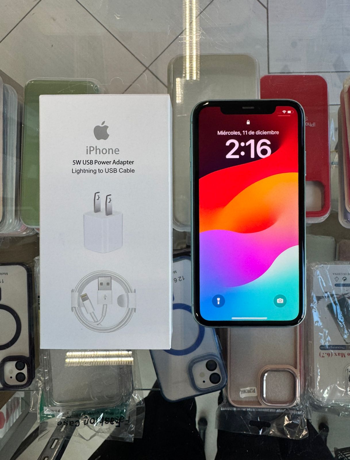 celulares y tabletas - Iphone 11 verde 64GB Desbloqueado. 1