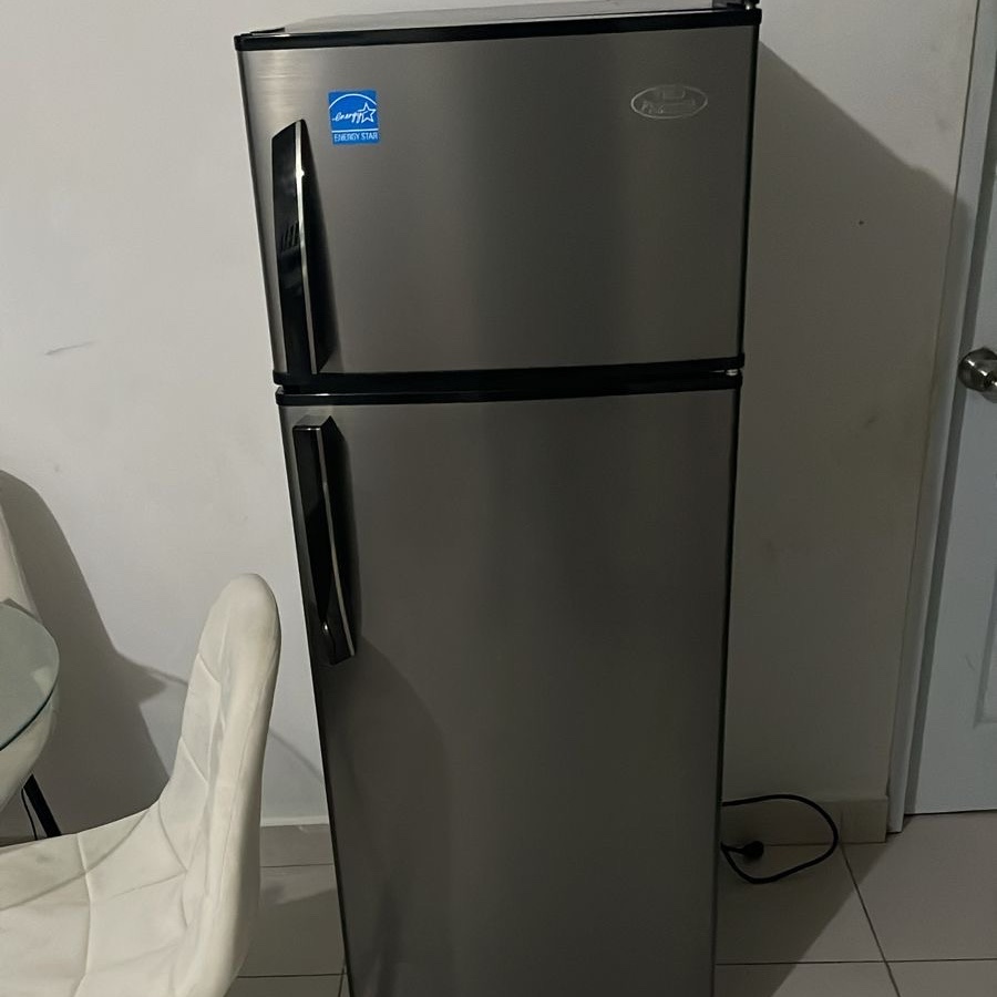 electrodomesticos - se vende nevera de 9 pies con tan solo 1 mes de uso. 