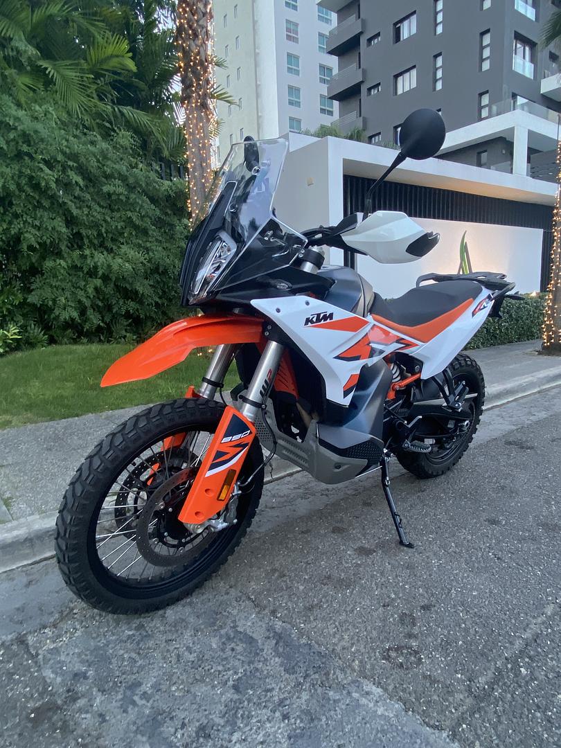 motores y pasolas - KTM 890 Adventure R 2024 1