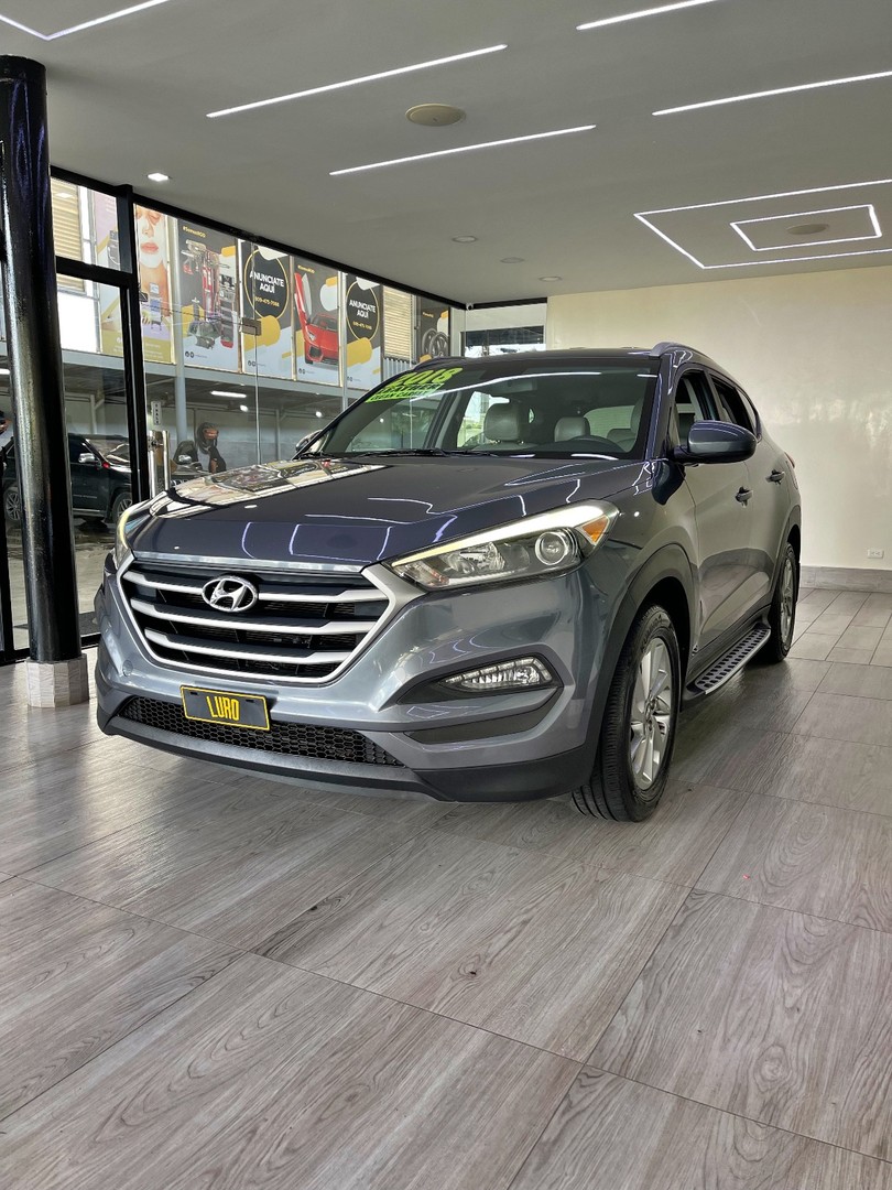 jeepetas y camionetas - Hyundai Tucson SEL 4x4 2018 impecable 