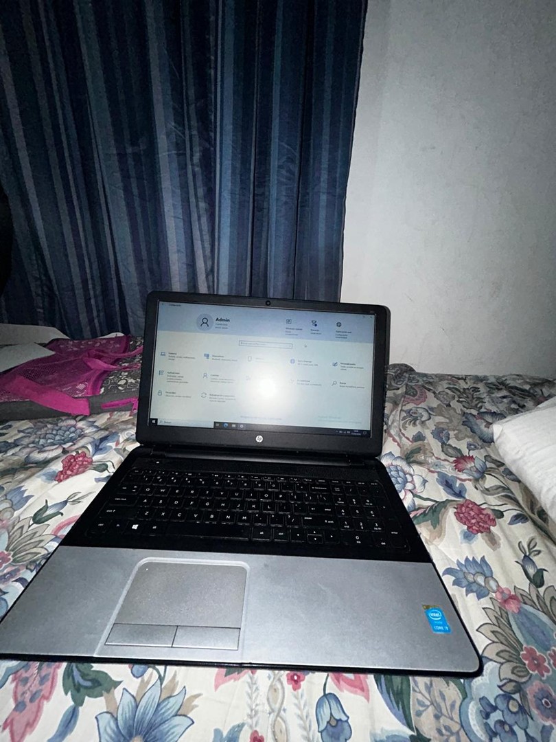 computadoras y laptops - Laptop HP 350 G2 
La estoy vendiendo ya que no le doy uso, NEGOCIABLE.
 6