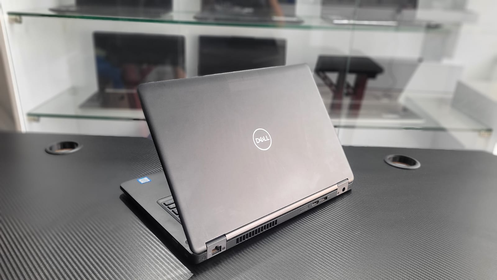 computadoras y laptops - Laptop Dell 5480 Touch i5 8va 8GB / 14 PLG ,