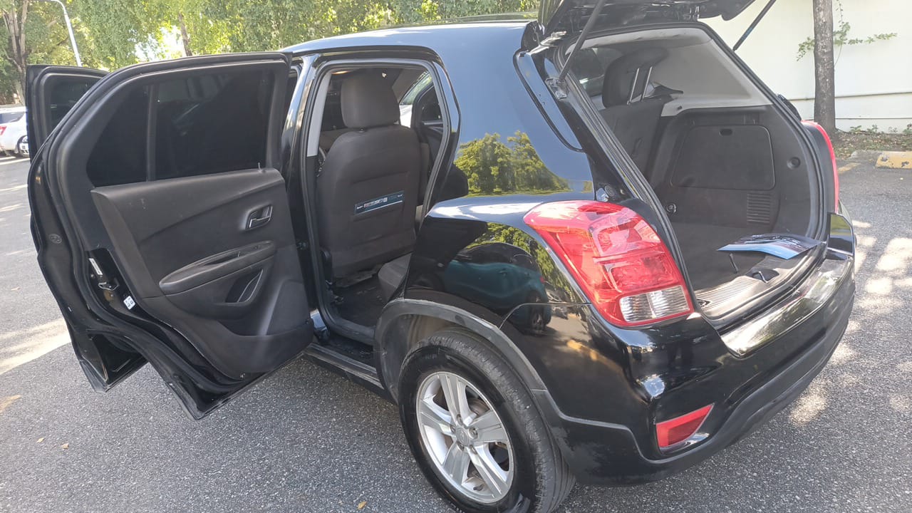 jeepetas y camionetas - Traspaso Chevrolet Trax 2018  8