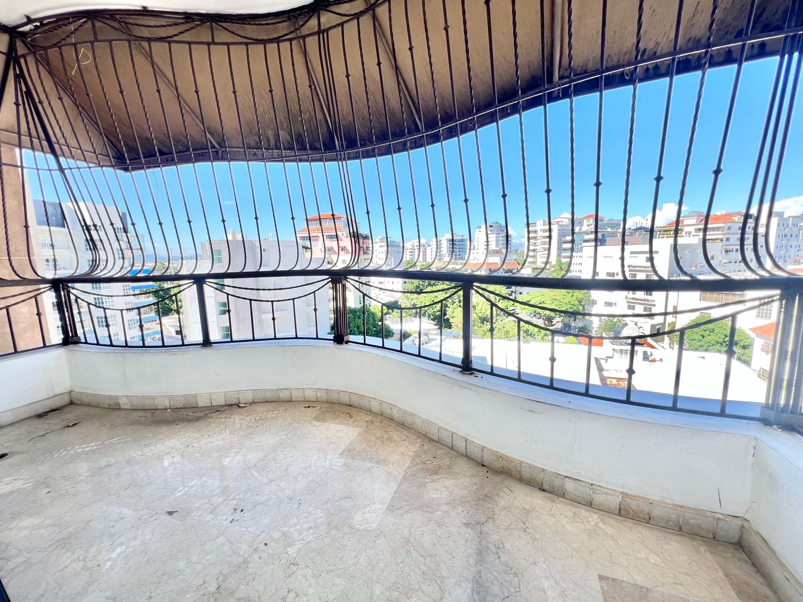 apartamentos - Vendo urbanización real piso 7 tres hab con parque