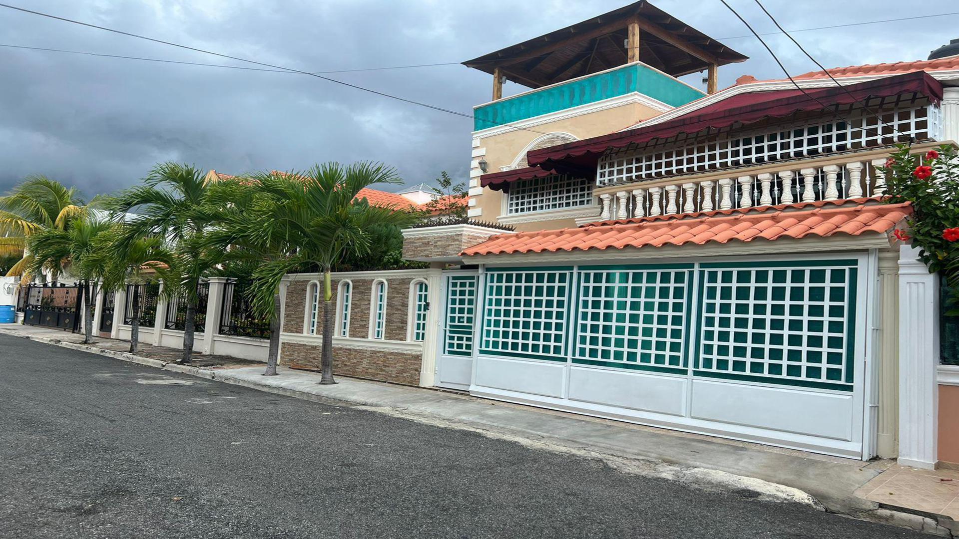 casas - Casa en venta Mirador del este, Santo Domingo Este