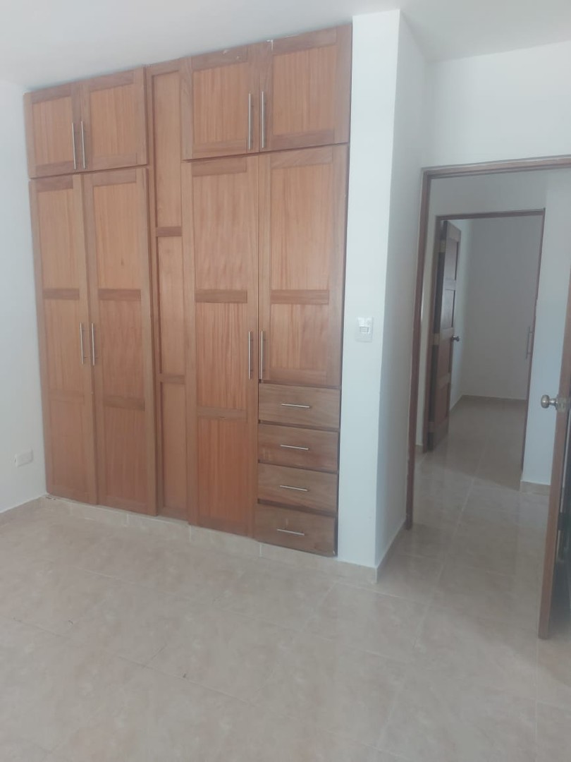 apartamentos - Apartamento 2do. Piso, bien bonito, con aires Aut. San Isidro, M. Este, E. L.  6