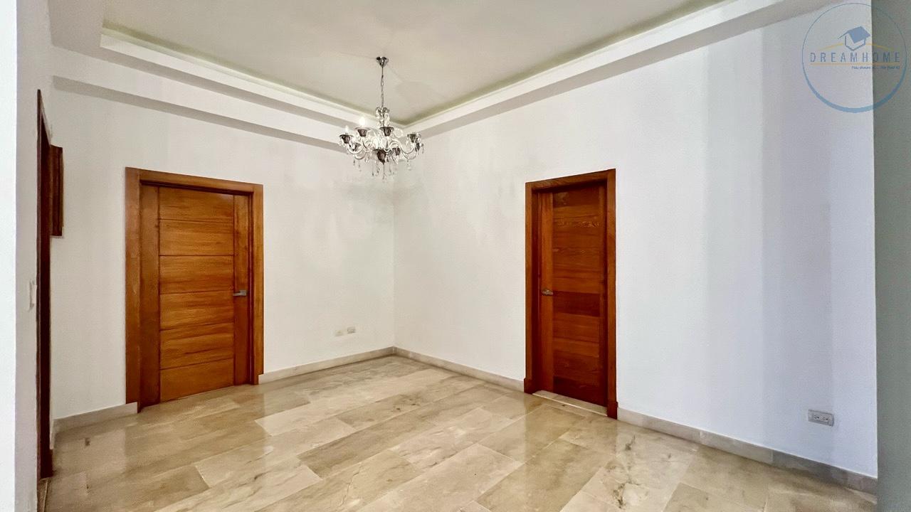 apartamentos - Apartamento en venta en Naco un 2do Piso con Terraza 9