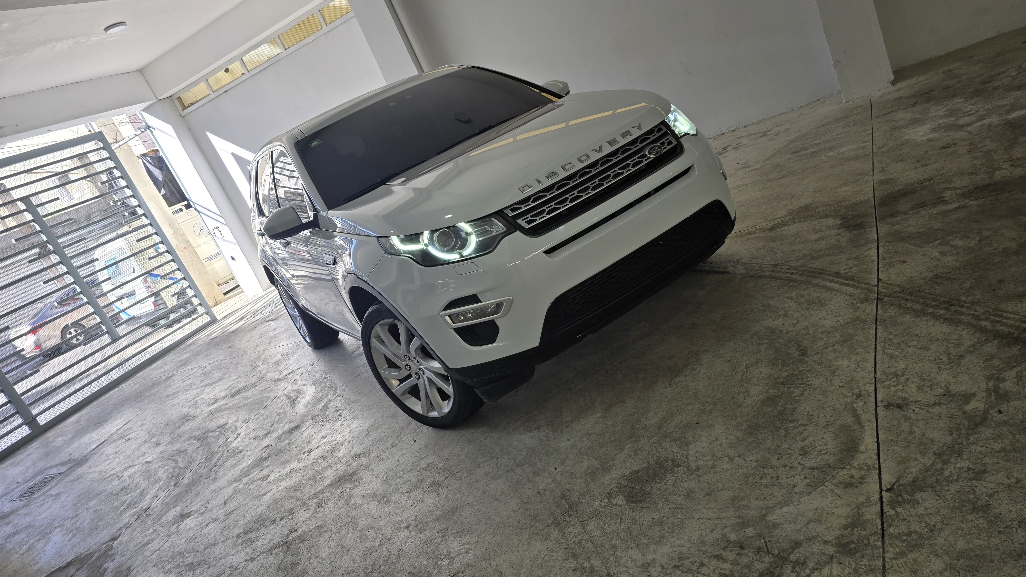 jeepetas y camionetas - LAND ROVER DISCOVERY SPORT PETROL 0