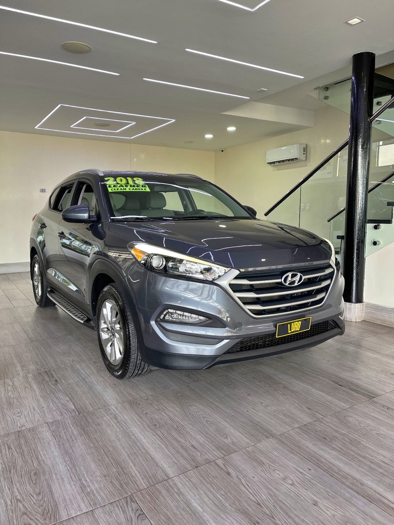 jeepetas y camionetas - Hyundai Tucson SEL 4x4 2018 impecable  2