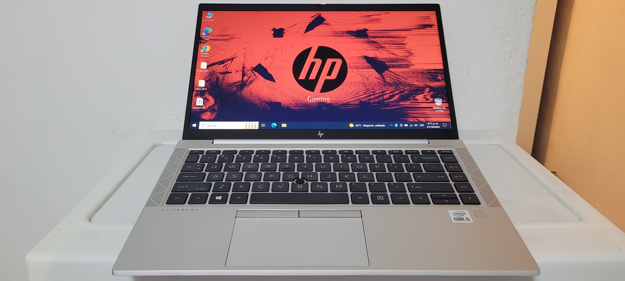 computadoras y laptops - Laptop hp G5 14 Pulg Core i5 8va Gen Ram 16gb ddr4 Disco SSD Video 8gb