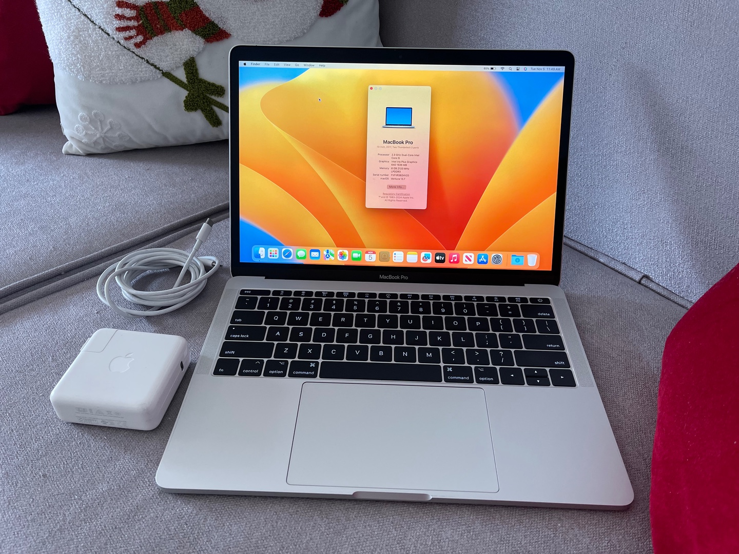 computadoras y laptops - MacBook Pro 13” 2017 256GB SSD en Perfectas Condiciones 2