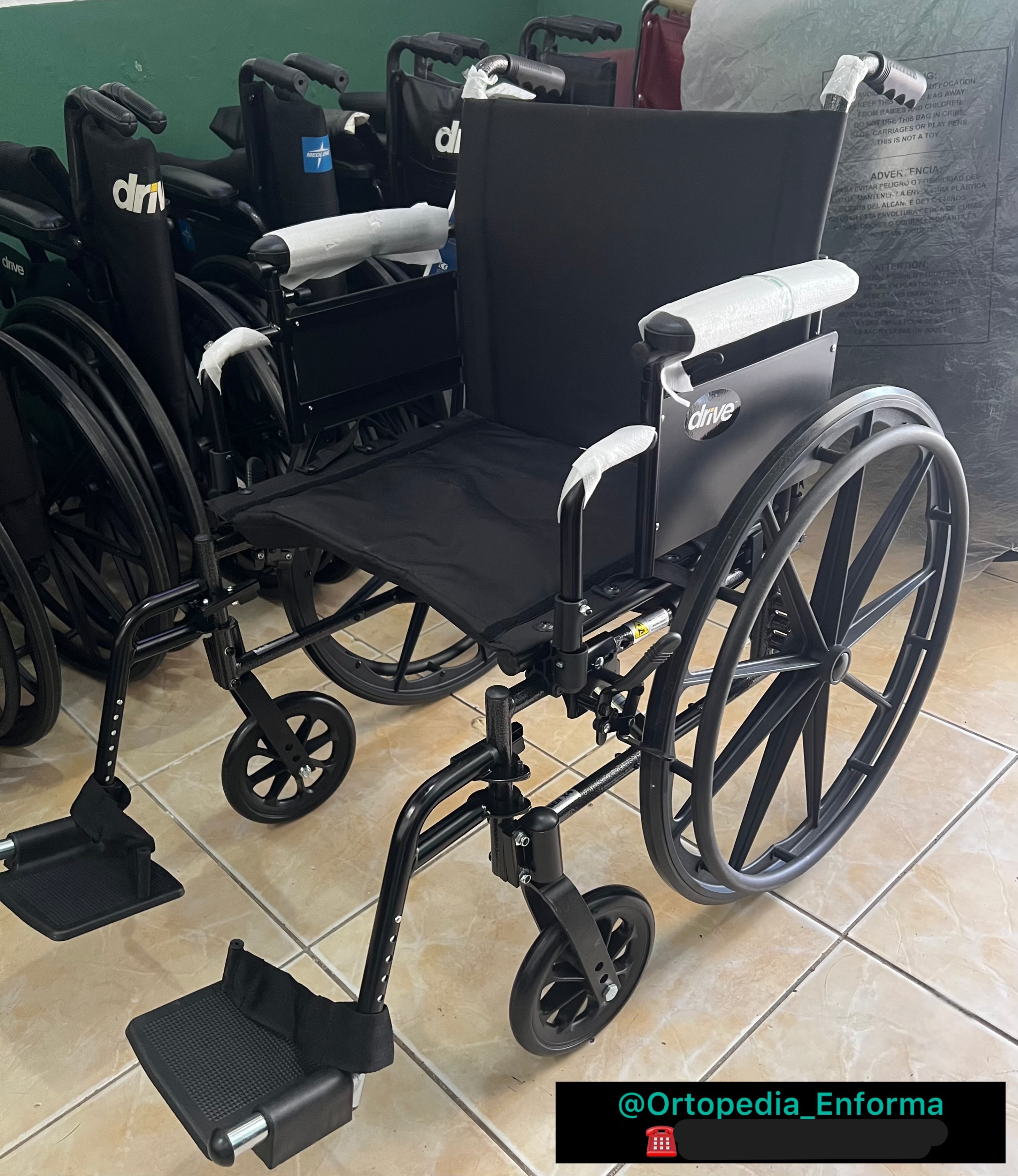 salud y belleza - Silla de rueda nueva 0
