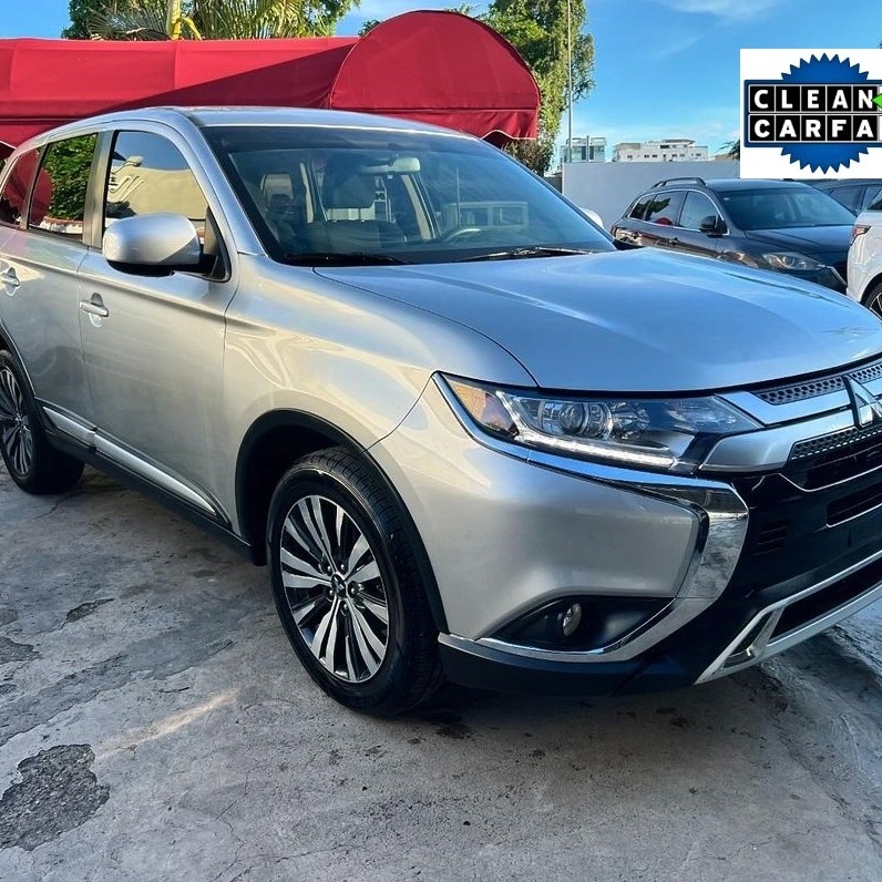 jeepetas y camionetas - 2019 Mitsubishi Outlander SE 4x4 