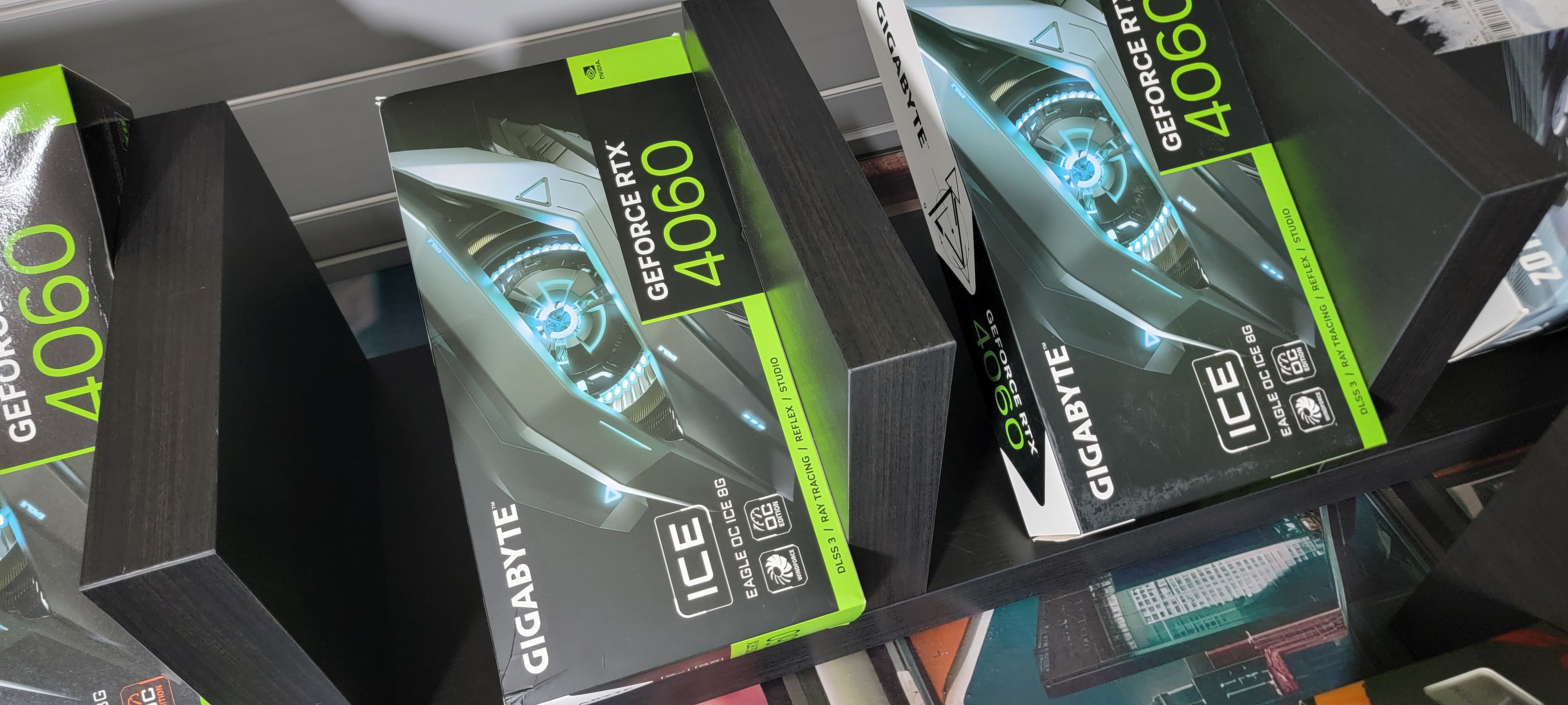 computadoras y laptops - TARJETA GRÁFICA Geforce 4060 RTX