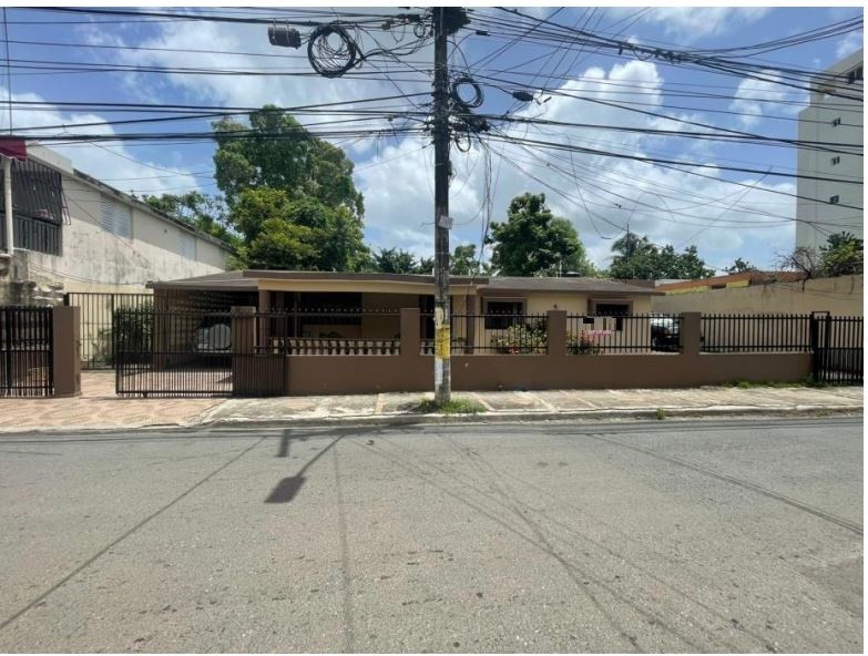 casas - casa en Vista hermosa con solar 439m2 a 9 minutos de Megacentro 