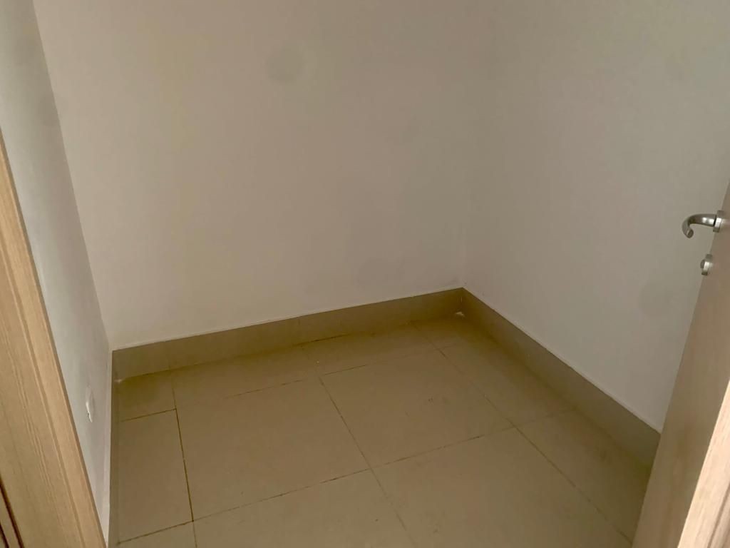 apartamentos - Apartamento en venta, 2 habitaciones con baño, balcón, cuarto deservicio, piso 9 2