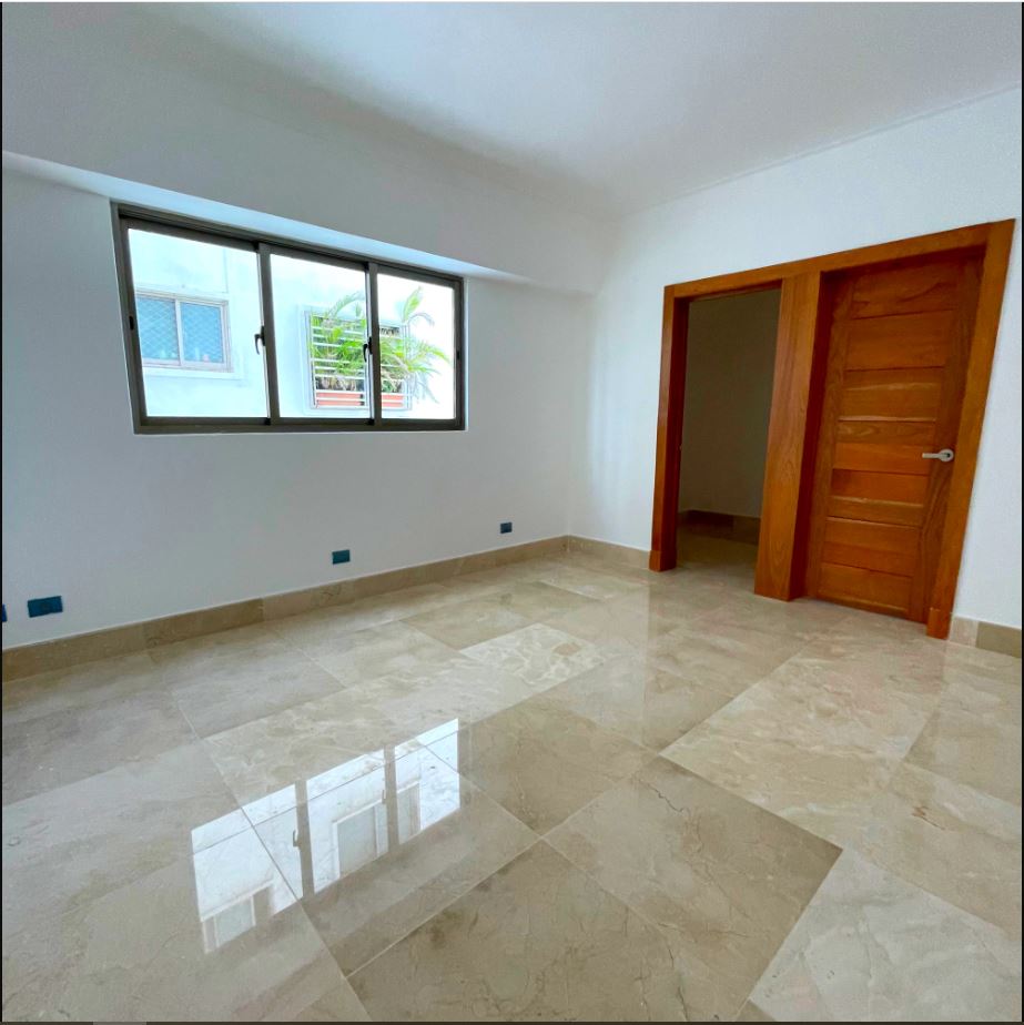 apartamentos - Apartamentos a paso de la Av. Anacaona de 300m2 2