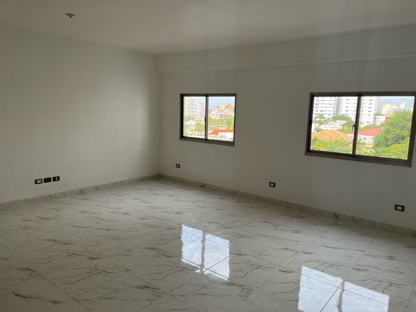 apartamentos - Vendo apto en Los cacicazgos 
Nuevo 199. Mt2. 275,000
 8