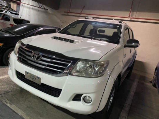 jeepetas y camionetas - Toyota hilux 2015