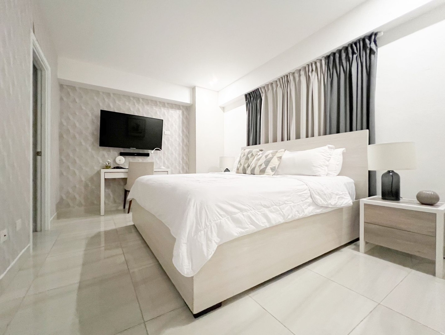 apartamentos - Apartamento en Venta Amueblado
EVARISTO MORALES
USD 190,000.00
 3