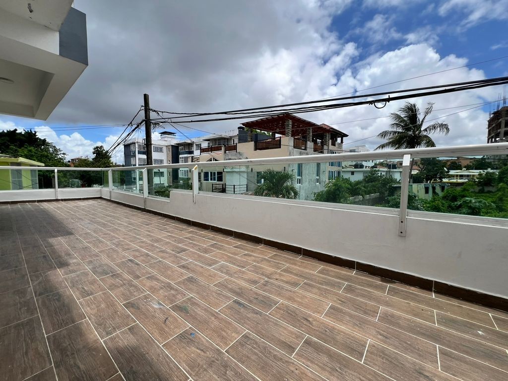 apartamentos - Elegante y espacioso segundo nivel con terraza privada en tropical del este 4