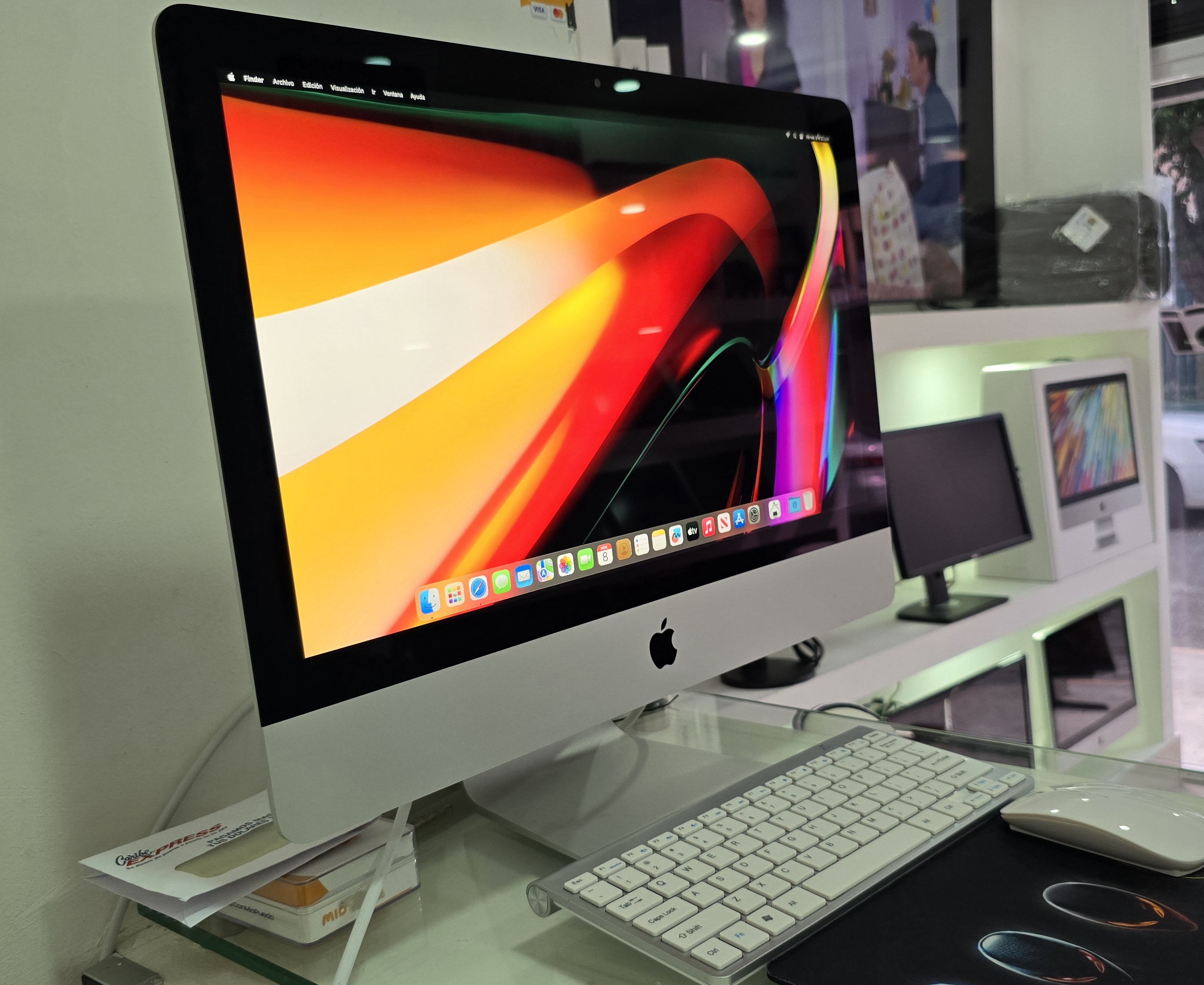 computadoras y laptops - imac Retina 4K 21.5 Pulg Core i7 3.6ghz Ram 16gb ddr4 Disco 512gb SSD año 2017